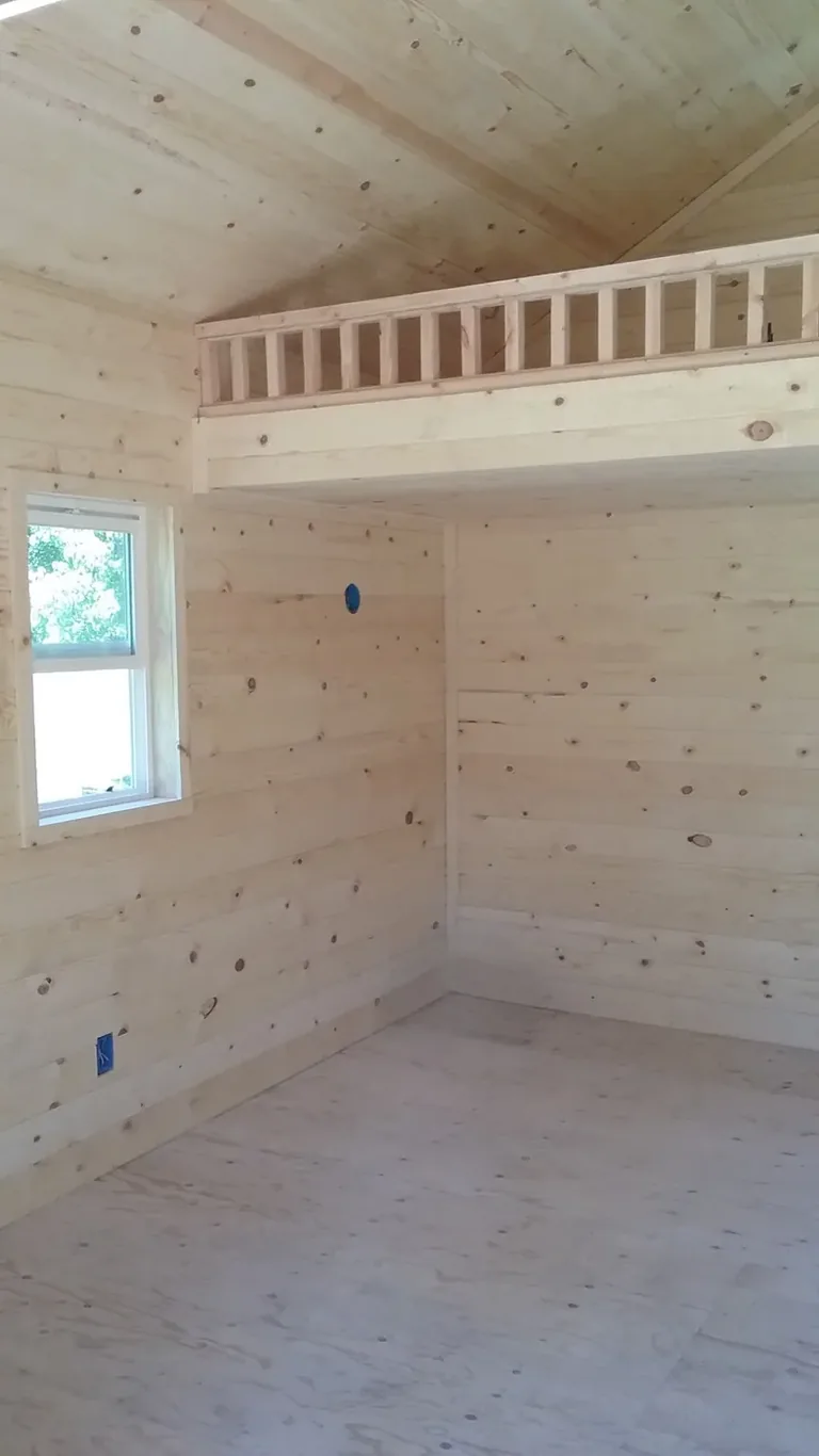 Pine interior finish package with a built-in loft